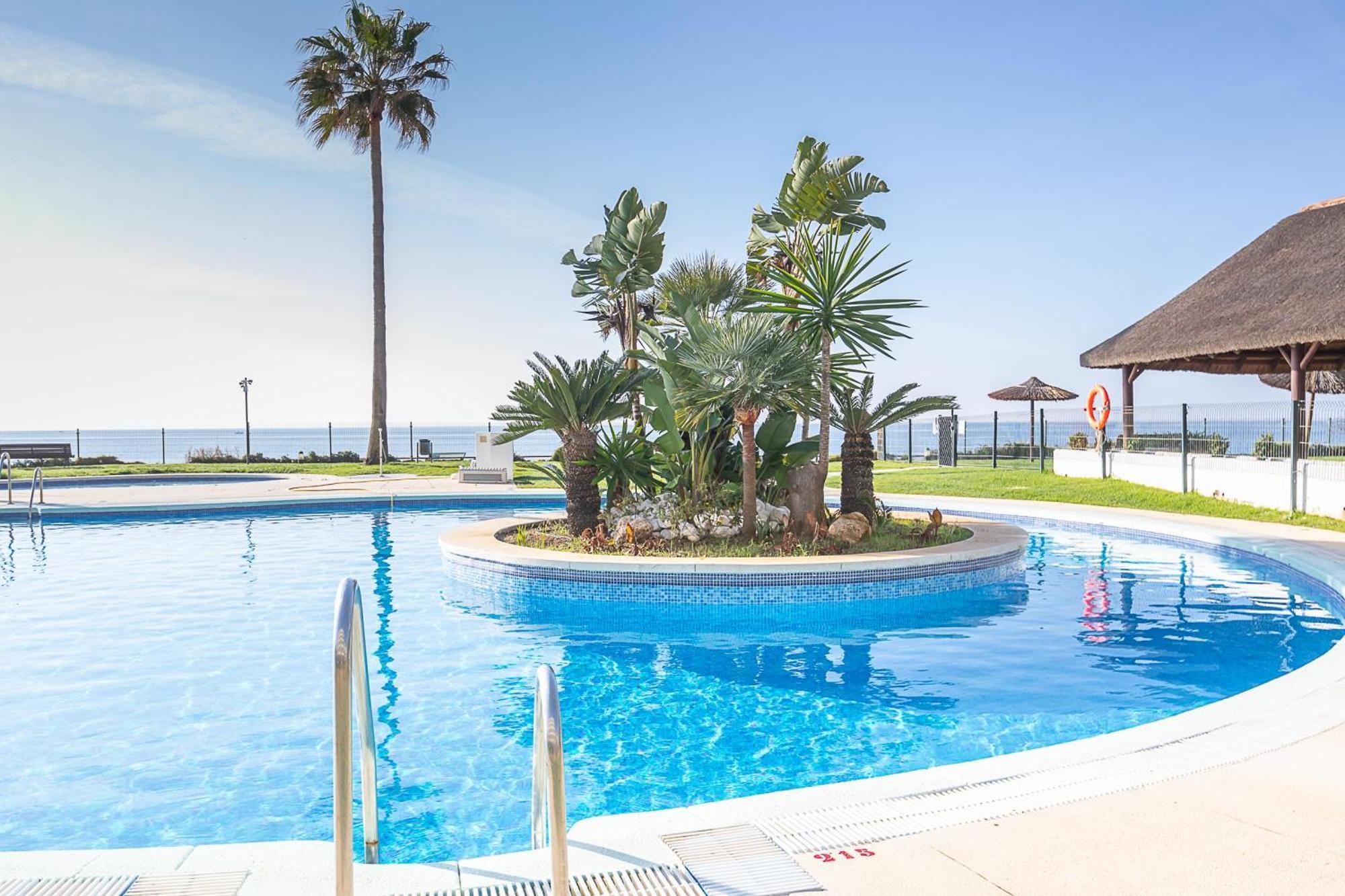 Mi Capricho Beach Front Sea View & Pool - Happy Rentals Sitio de Calahonda Екстер'єр фото